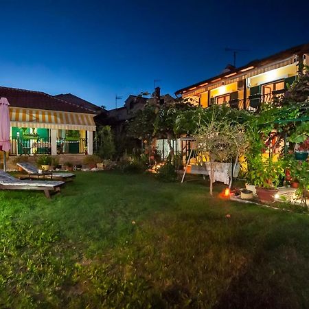 Apartments And Rooms Villa Dea Adults Only ロヴィニ エクステリア 写真