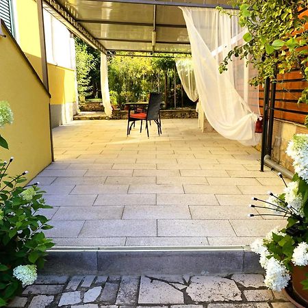 Apartments And Rooms Villa Dea Adults Only ロヴィニ エクステリア 写真