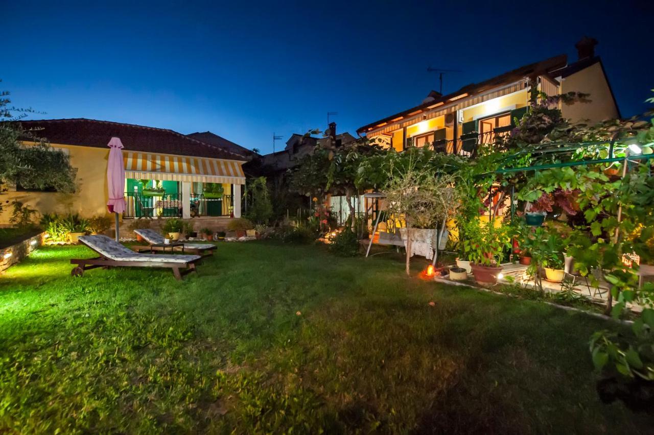 Apartments And Rooms Villa Dea Adults Only ロヴィニ エクステリア 写真
