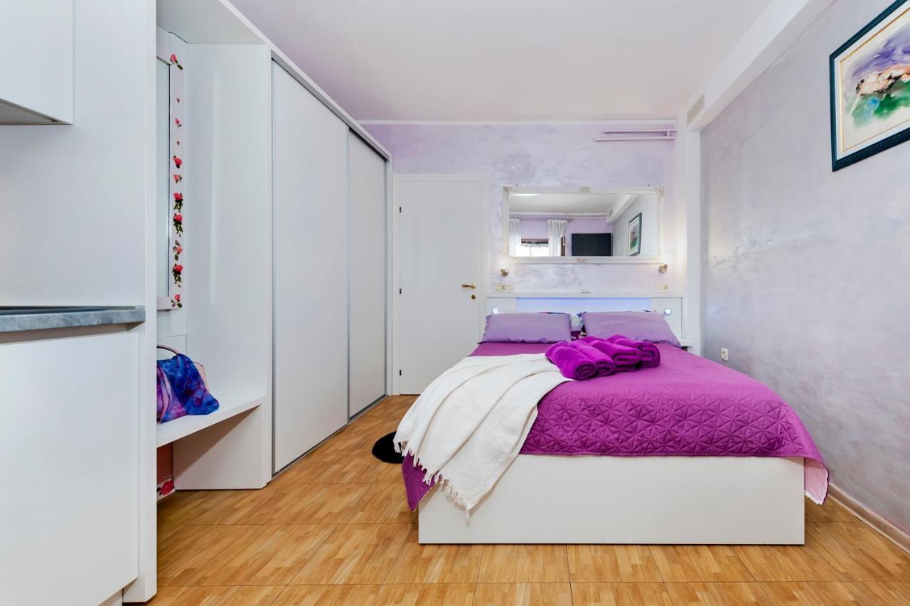 Apartments And Rooms Villa Dea Adults Only ロヴィニ エクステリア 写真