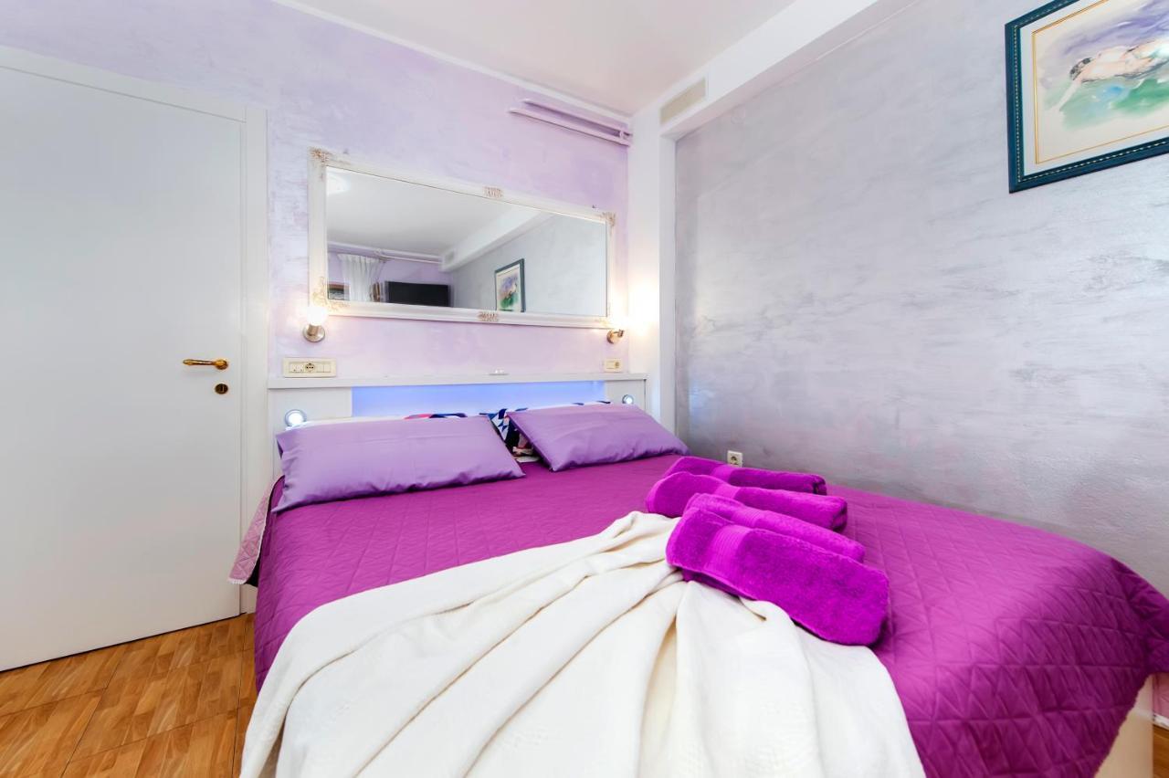 Apartments And Rooms Villa Dea Adults Only ロヴィニ エクステリア 写真