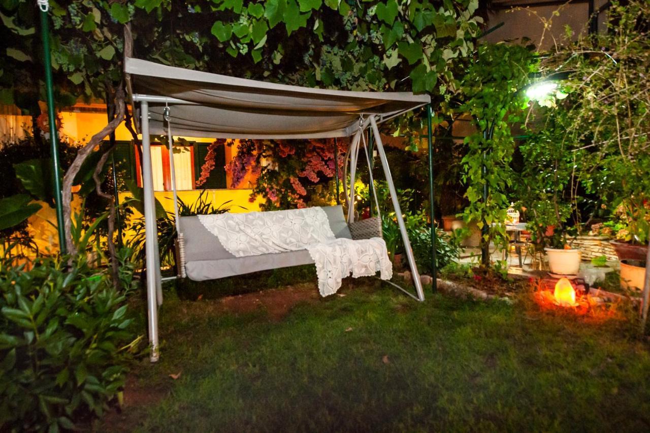 Apartments And Rooms Villa Dea Adults Only ロヴィニ エクステリア 写真